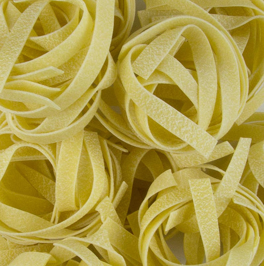 English: Granoro Fettuccine, wide pasta nests, No82, 6 kg, 12 x 500g, ideal for delicious pasta dishes