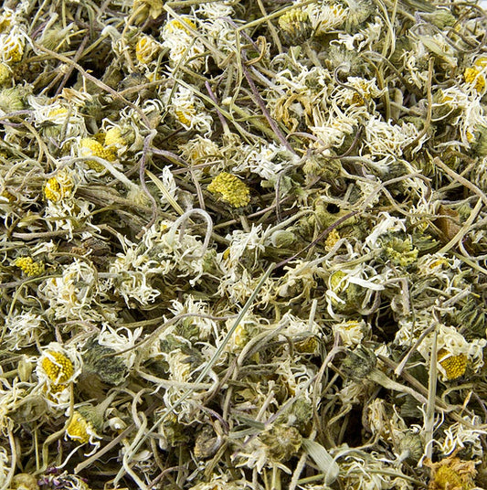 100 g of dried Gänseblümchen, also known as daisies, perfect for culinary and herbal use (English)