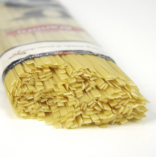 German: Langformatige Granoro Tagliatelle, gerade Bandnudel mit einem Durchmesser von 5mm, No2, in einer Verpackungseinheit von 12 kg, bestehend aus 24 Packungen à 500g