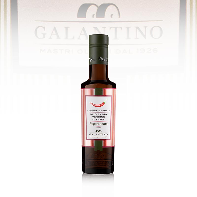 Alt text: A 250 ml bottle of Galantino Natives Olivenöl Extra with Peperoni, also known as Pepperolio, a high-quality and flavorful extra virgin olive oil infused with spicy peppers