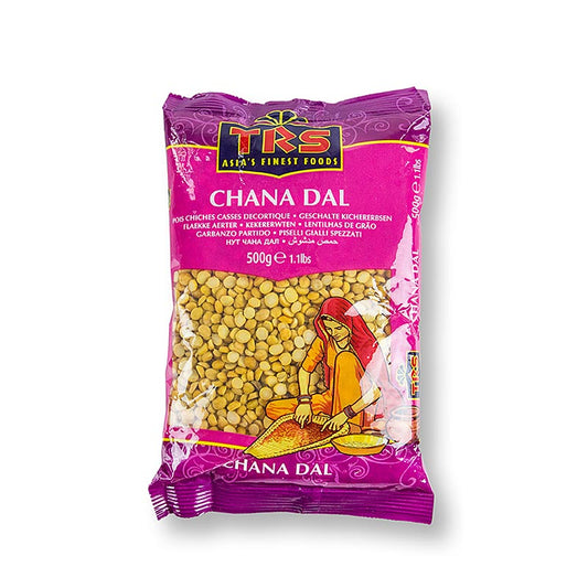 Getrocknete halbierte Kichererbsen, auch bekannt als Chana Dal, in einer 500 g Packung