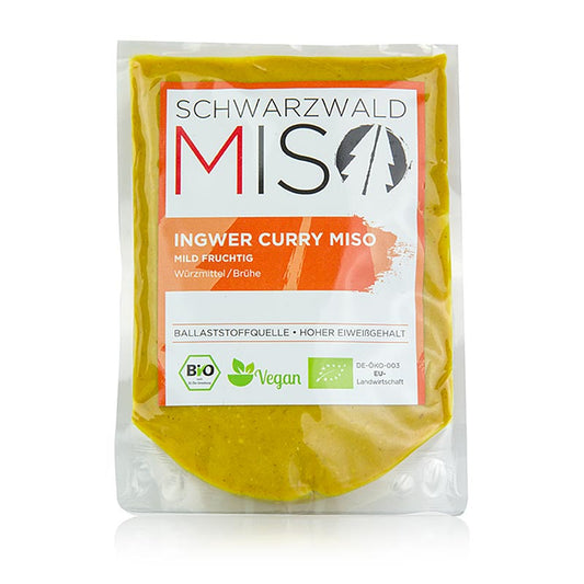 A 220g jar of mild-fruity, organic Miso Ingwer Curry Paste from Schwarzwald Miso