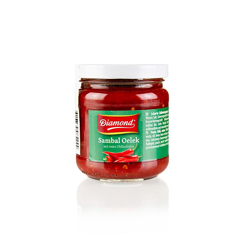 A 200 g jar of Diamond brand Sambal Oelek, a spicy Indonesian chili paste